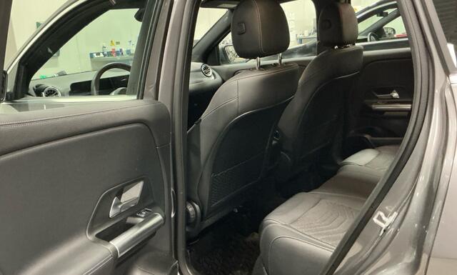Mercedes-Benz GLA-KLASSE 250 e Business Line Stoelverwarming/Zomer+winter velgen/Camera/Navi groot.