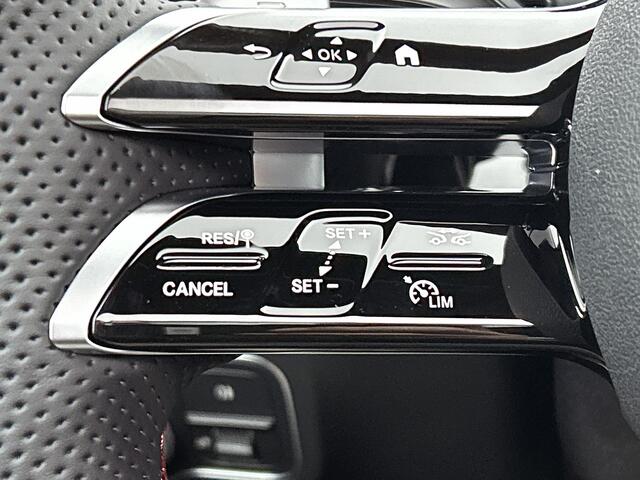 Mercedes-Benz GLA-KLASSE 250 e Business Solution AMG | Nightpakket | Parkeerpakket met achteruitrijcamera | Keyless-Go comfortpakket | EASY PACK achterklep | USB-pakket plus | Sfeerverlichting | MULTIBEAM LED |