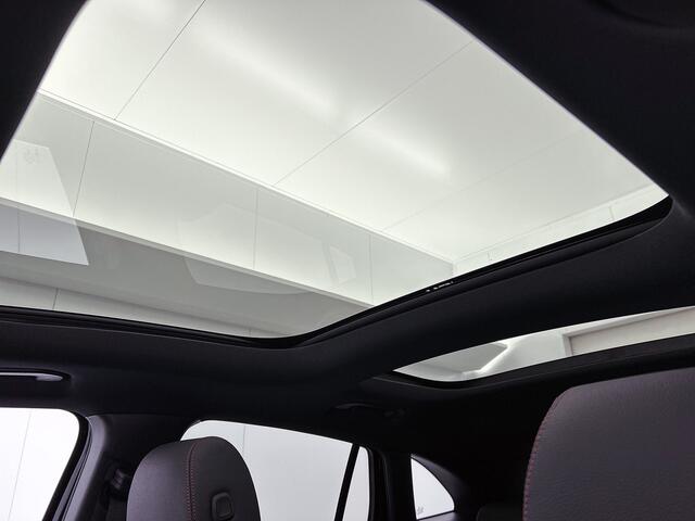 Mercedes-Benz GLA-KLASSE 180 Business Solution AMG | Trekhaak | Parkeerpakket met achteruitrijcamera | EASY PACK achterklep | Spiegelpakket | | Stoelverwarming voor | KEYLESS GO | Extra USB-poorten | MULTIBEAM LED |