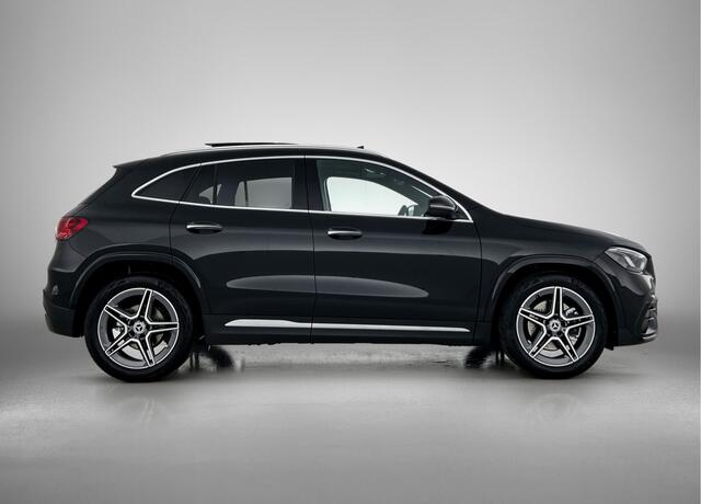 Mercedes-Benz GLA-KLASSE 180 Business Solution AMG | Trekhaak | Parkeerpakket met achteruitrijcamera | EASY PACK achterklep | Spiegelpakket | | Stoelverwarming voor | KEYLESS GO | Extra USB-poorten | MULTIBEAM LED |