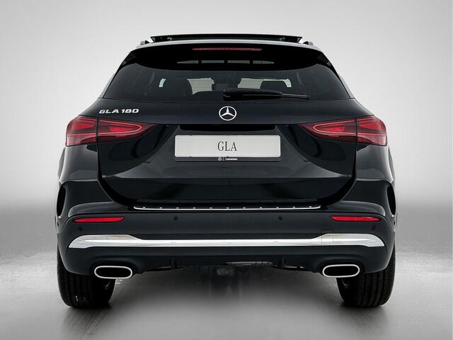 Mercedes-Benz GLA-KLASSE 180 Business Solution AMG | Trekhaak | Parkeerpakket met achteruitrijcamera | EASY PACK achterklep | Spiegelpakket | | Stoelverwarming voor | KEYLESS GO | Extra USB-poorten | MULTIBEAM LED |