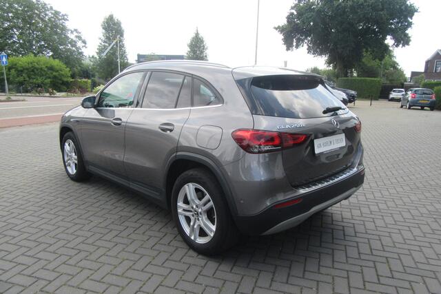 Mercedes-Benz GLA-KLASSE 250e Plugin Hybrid. Leder, Navi, 360 Camera, Trekhaak