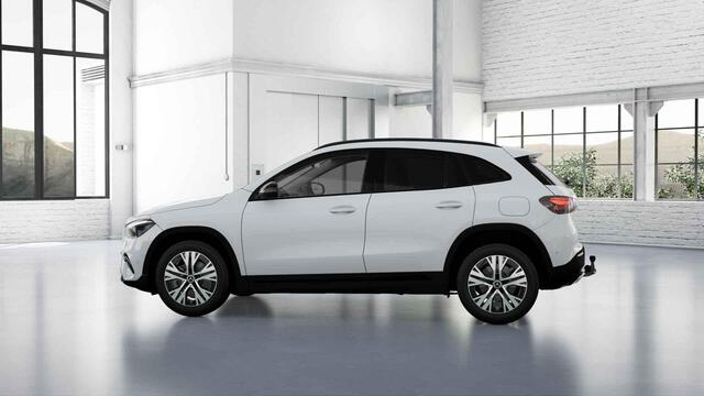 Mercedes-Benz GLA-KLASSE 250 e Luxury Line | Night | Trekhaak | Verwarmd stuurwiel |