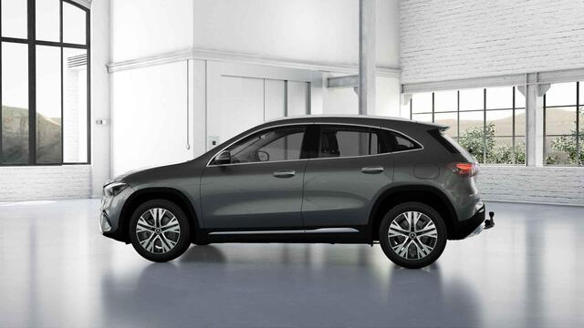 Mercedes-Benz GLA-KLASSE 250 e Luxury Line | Trekhaak | Verwarmd stuur | Elektrische achterklep |