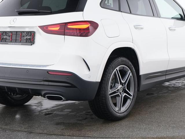 Mercedes-Benz GLA-KLASSE 250 e AMG Face Lift Plug-In Hybride AMG Line Premium Plus | Night Pakket | 11kW Laden | Stuur en Stoelverwarming | Panorama Schuif-Kanteldak. Inclusief 24 maanden MB Certified garantie voor Europa.