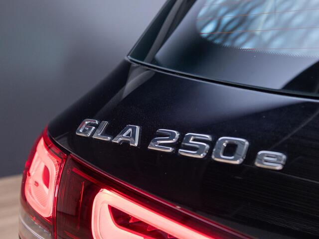 Mercedes-Benz GLA-KLASSE 250 e Luxury Line