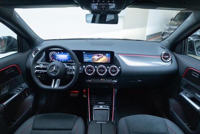 Mercedes-Benz GLA-KLASSE 250 e Business Solution AMG Panorama dak | Trekhaak