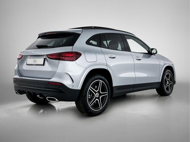 Mercedes-Benz GLA-KLASSE 250 e Business Solution AMG | Nightpakket | Premium Plus pakket | Parkeerpakket met 360°-camera | Head-up display | Dodehoekassistent | KEYLESS GO-comfortpakket | EASY PACK achterklep | Spiegelpakket |