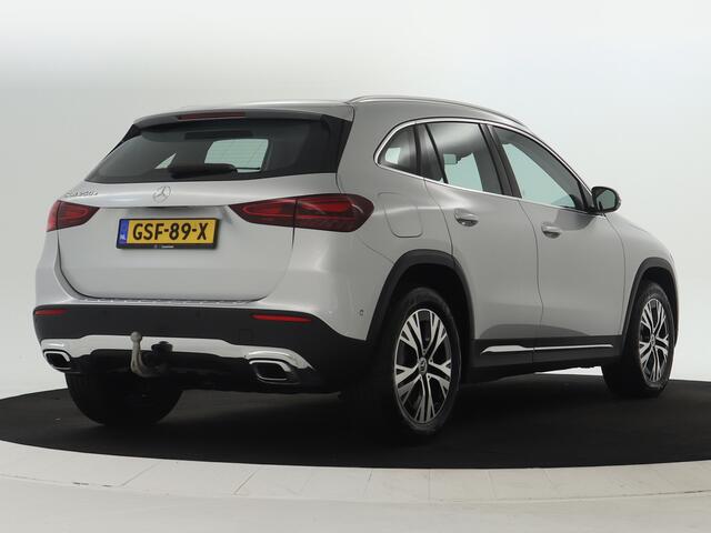 Mercedes-Benz GLA-KLASSE 250 e Face Lift Plug-In Hybride | Trekhaak | AC Laden 11 kW | Stuurverwarming | Stoelverwarming | Achteruitrijcamera | Inclusief 24 maanden MB Certified garantie voor Europa.