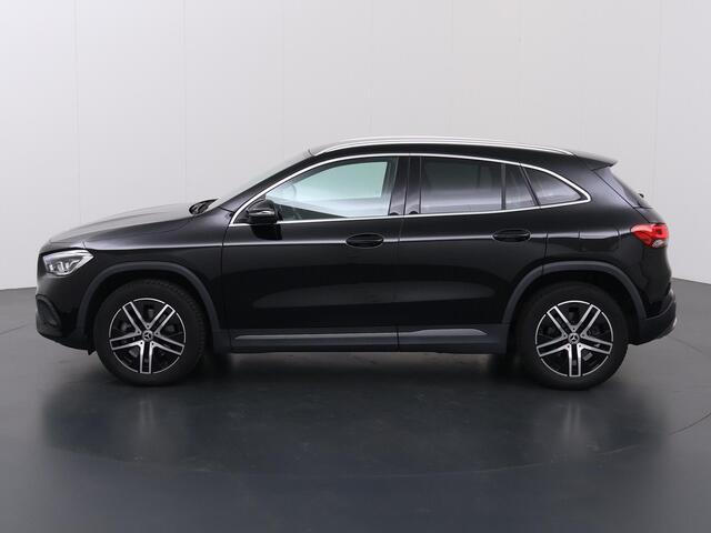 Mercedes-Benz GLA-KLASSE 250 e Business Solution AMG Limited | Trekhaak | Widescreen | Sfeerverlichting |