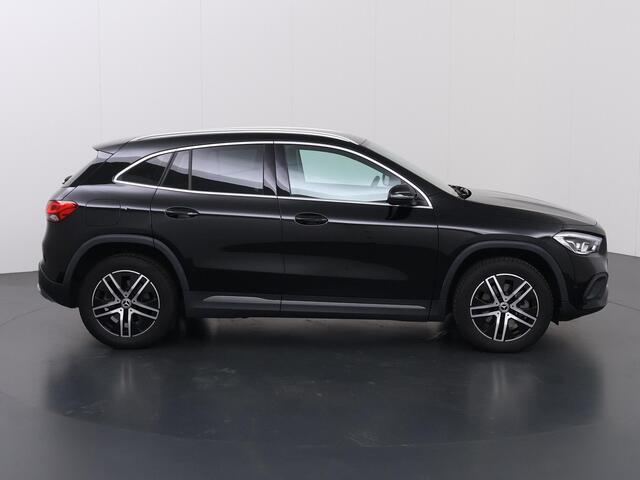 Mercedes-Benz GLA-KLASSE 250 e Business Solution AMG Limited | Trekhaak | Widescreen | Sfeerverlichting |
