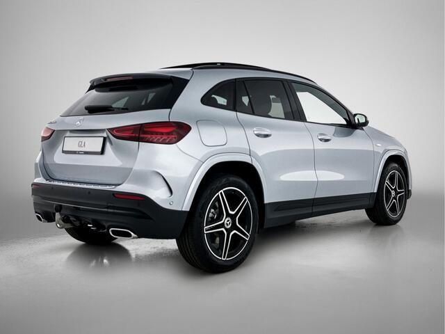Mercedes-Benz GLA-KLASSE 250 e Business Solution AMG | Nightpakket | Trekhaak | Smartphone integratie | Multibeam LED | Panoramaschuifdak | Parkeerpakket met achteruitrijcamera | Stoelverwarming voor