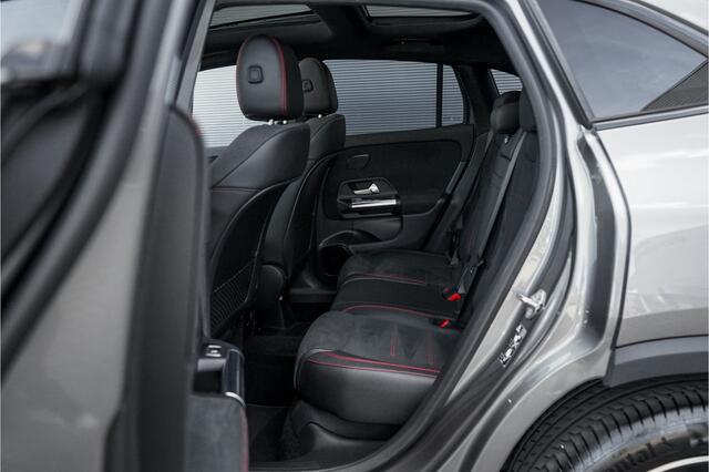 Mercedes-Benz GLA-KLASSE 200 AMG Line Pano Night Stoelverw Trekhaak