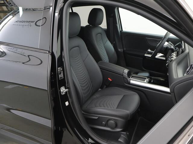 Mercedes-Benz GLA-KLASSE 250 e Business Solution Luxury | Trekhaak | Stoelverwarming | Achteruitrijcamera | Getint glas |