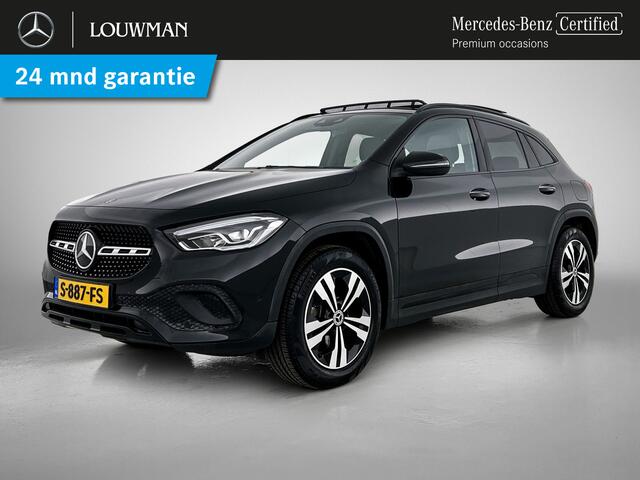 Mercedes-Benz GLA-KLASSE 200 Luxury line | Night pakket | Trekhaak afn. kogel | Panorama schuifdak | Parkeer pakket | Stoelverwarming | Inclusief 24 maanden MB Certified garantie voor Europa.