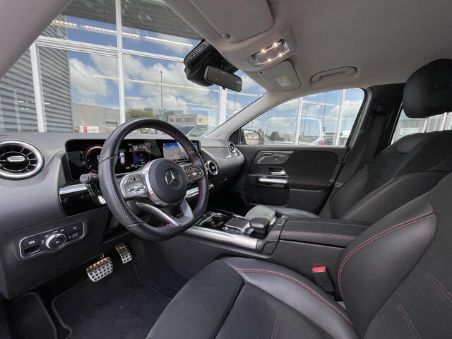 Mercedes-Benz GLA-KLASSE 250 e | AMG Line | Nightpakket | Night pakket | Parkeersensoren | Widescreen | Stoelverwarming voor | Easy Pack achterklep