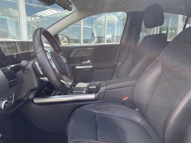 Mercedes-Benz GLA-KLASSE 250 e | AMG Line | Nightpakket | Night pakket | Parkeersensoren | Widescreen | Stoelverwarming voor | Easy Pack achterklep