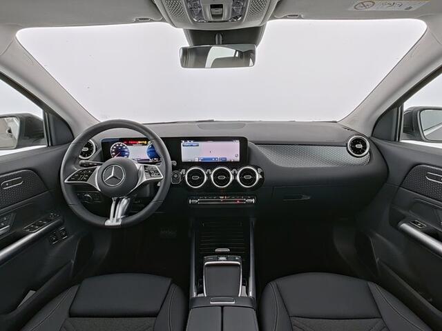 Mercedes-Benz GLA-KLASSE 250 e Plug-In Hybride Panorama Schuif-Kanteldak | Distronic | Sound system | Parkeerpakket met achteruitrijcamera | Stuur en Stoelverwarming. Inclusief 24 maanden MB Certified garantie voor Europa.