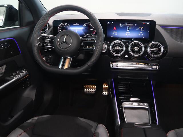 Mercedes-Benz GLA-KLASSE 250e Business Solution AMG | Night | Panoramadak | Parkeercamera | Stoelverwarming | Sfeerverlichting |