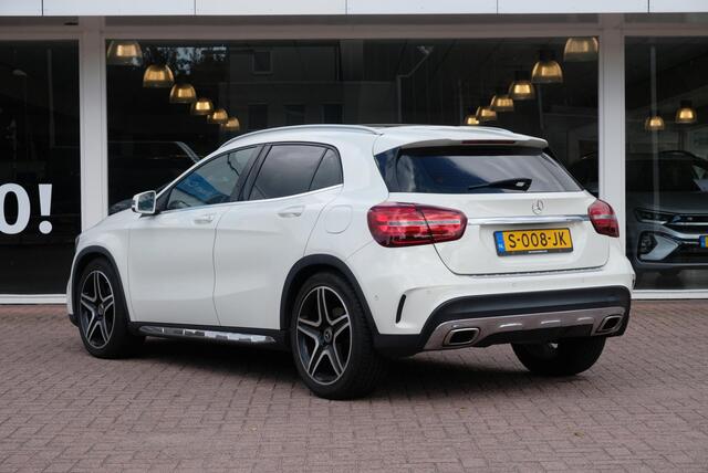 Mercedes-Benz GLA-KLASSE 180 122pk 7G-DCT Business Solution AMG | AMG Styling | Navi | Cruise | Panoramdak | Stoelverwarming | PDC