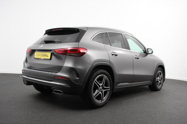 Mercedes-Benz GLA-KLASSE 200 Automaat AMG Line Nieuw model! Mercedes-Benz GLA-klasse 200 AMG Line 8-DCT | Navigatie | Climate Control | Camera | Half leder/alcantara | Led | Electrische achterklep | 19"Lichtmetalen velgen