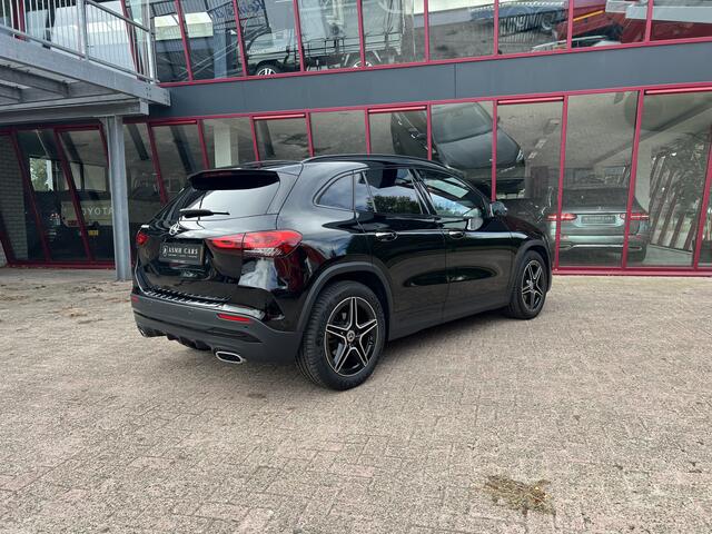 Mercedes-Benz GLA-KLASSE 180 Business Solution AMG | Pano | Sfeerverlichting | Night |