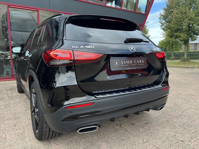 Mercedes-Benz GLA-KLASSE 180 Business Solution AMG | Pano | Sfeerverlichting | Night |