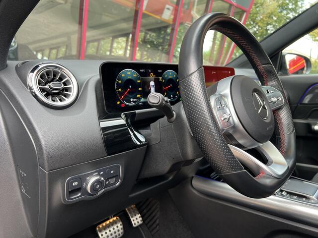Mercedes-Benz GLA-KLASSE 180 Business Solution AMG | Pano | Sfeerverlichting | Night |
