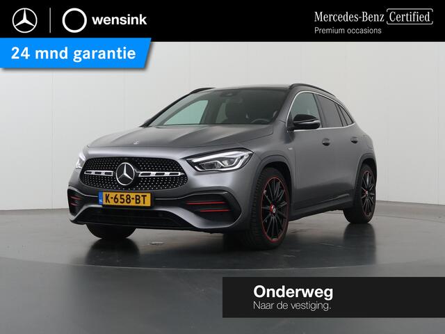 Mercedes-Benz GLA-KLASSE 200 AMG Line | Panoramadak | Stoelverwarming | Achteruitrijcamera | High Peformance koplampen |