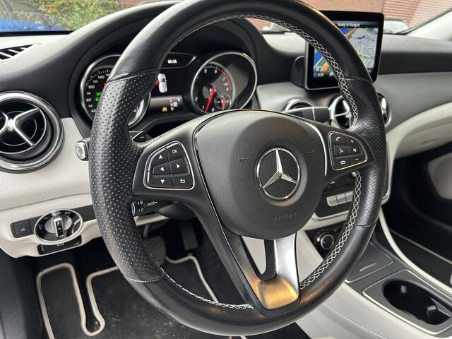 Mercedes-Benz GLA-KLASSE 180 Premium Night Pakket 51.000 KM!!! // FULL LED // NAVI // 360 CAMERA // ADAPTIV. CRUISE // PDC V+A // DAB // ELEK. KOFFERKLEP