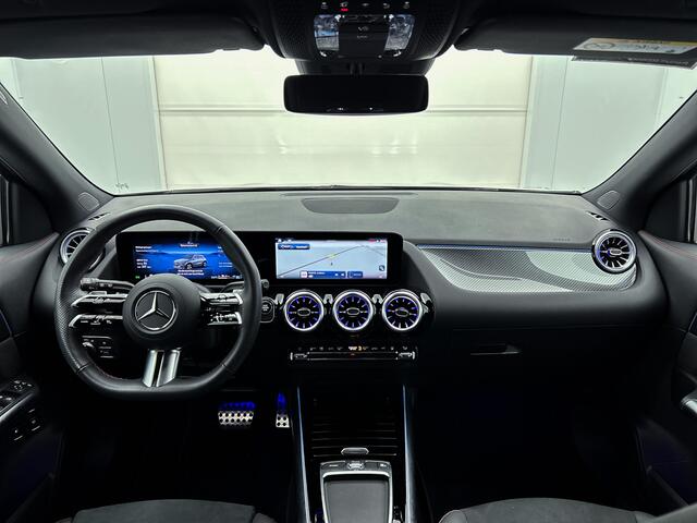 Mercedes-Benz GLA-KLASSE 250e AMG-Line | Adaptieve Cruise Control Distronic | Sfeerverlichting | Winterpakket: Stuur en Stoelverwarming | Privacy Glass | Sfeerverlichting | Apple CarPlay | DAB+ | Inclusief 24 maanden MB Certified garantie voor Europa.