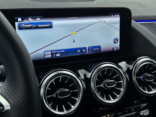 Mercedes-Benz GLA-KLASSE 250e AMG-Line | Adaptieve Cruise Control Distronic | Sfeerverlichting | Winterpakket: Stuur en Stoelverwarming | Privacy Glass | Sfeerverlichting | Apple CarPlay | DAB+ | Inclusief 24 maanden MB Certified garantie voor Europa.
