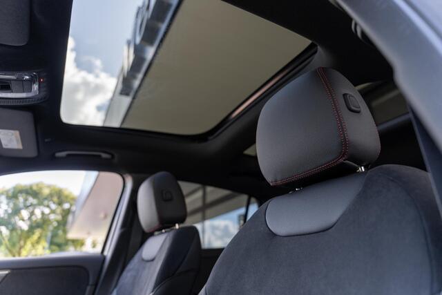 Mercedes-Benz GLA-KLASSE 250e Business Solution AMG | Panoramaschuifdak | Premium Plus | 360°-camera | Augmented Reality Navigation | Stoelverwarming | Head-up display | Dodehoekassistent |