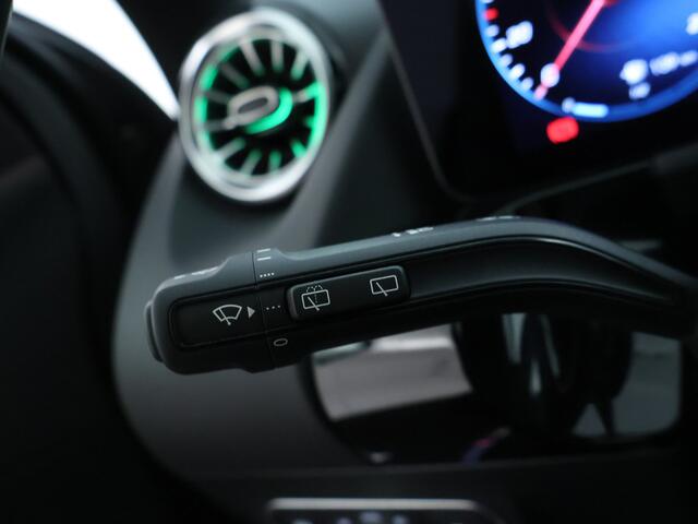 Mercedes-Benz GLA-KLASSE 250 e AMG Plug-In Hybride AMG Line | Night Pakket | Panorama Schuif-Kanteldak | Trekhaak | Sfeerverlichting. Inclusief 24 maanden MB Certified garantie voor Europa.