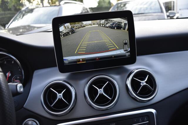Mercedes-Benz GLA-KLASSE 180 Business Solution AMG Night Upgrade