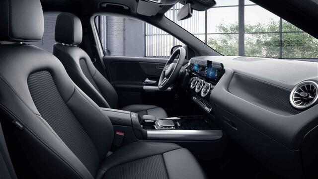 Mercedes-Benz GLA-KLASSE 250 e Progressive | Stoelverwarming | Widescreen | Sfeerverlichting | Achteruitrijcamera |