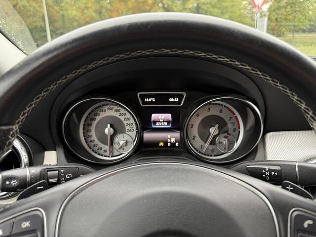 Mercedes-Benz GLA-KLASSE 200 Trekhaak | Camera | Distronic | Xenon | Stoelverwarming | Navi | Compleet Onderhouden