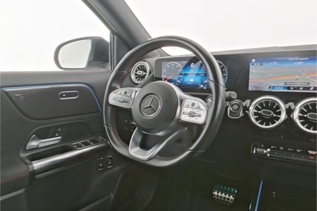 Mercedes-Benz GLA-KLASSE 250 e AMG Plug-In Hybride AMG Line | NIght Pakket | Distronic | Keyless-Go | Ledkoplampen | Easy Pack Achterklep, Inclusief 24 maanden Mercedes-Benz Certified garantie voor Europa.