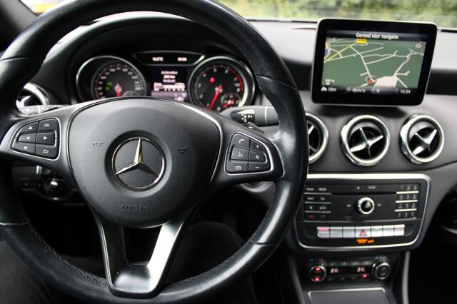 Mercedes-Benz GLA-KLASSE 180 1.6i 122pk Business Solution automaat ECC/cruise/navi/camera/trekhaak