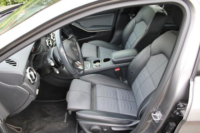 Mercedes-Benz GLA-KLASSE 180 1.6i 122pk Business Solution automaat ECC/cruise/navi/camera/trekhaak