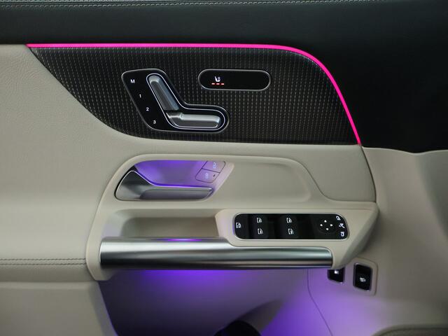 Mercedes-Benz GLA-KLASSE 250e Luxury Line | Night pakket | Panorama schuif/kanteldak | Trekhaak | MultiBeam Led | Beige Lederlook | Parkeer pakket met camera | Sfeerverlichting | Inclusief 24 maanden MB Certified garantie voor Europa.
