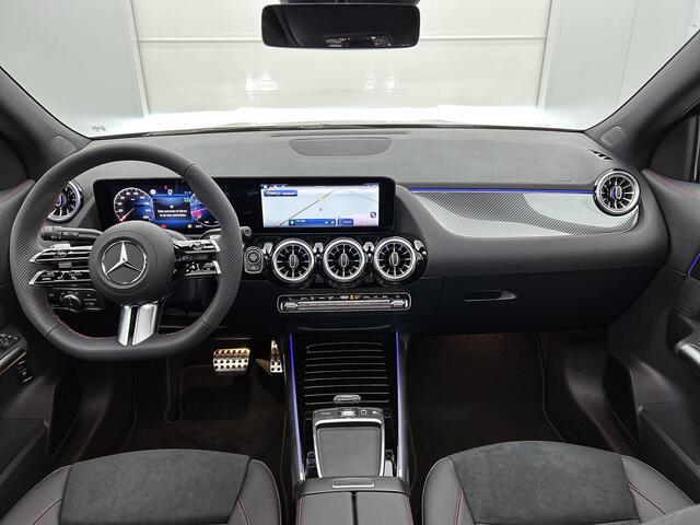 Mercedes-Benz GLA-KLASSE 180 Business Solution AMG | Trekhaak | Advanced Sound System | Multibeam LED | Panoramaschuifdak | Smartphone integratie | EASY PACK achterklep | Keyless-Go comfortpakket |
