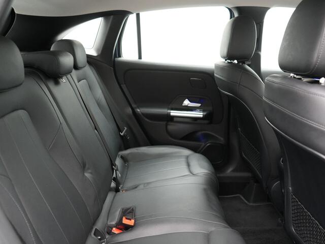 Mercedes-Benz GLA-KLASSE 250 e Style Plug In Hybrid 218pk Dealer O.H. PHEV | 360 Camera | Adaptive Cruise | Apple Carplay | Widescreen Navigatie | Lederen Sportstoelen Verwarmd | 18" L.M | Virtual | DAB |