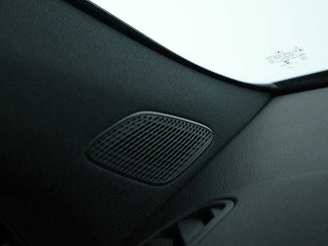 Mercedes-Benz GLA-KLASSE 250 e Plug-In Hybride Stoelverwarming voor | Easy Pack Kofferklep | Achteruitrijcamera | Elektrisch inklapbare buitenspiegels. Inclusief 24 maanden MB Certified garantie voor Europa.