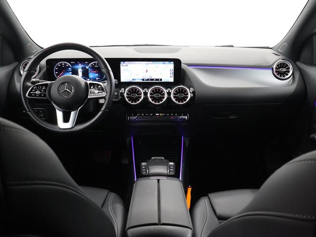 Mercedes-Benz GLA-KLASSE 250 e Progressive | Stoelverwarming | Widescreen | Sfeerverlichting | Achteruitrijcamera |