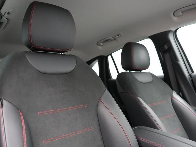 Mercedes-Benz GLA-KLASSE 250 e AMG Line Plug In Hybrid 225pk Dealer O.H PHEV | Cruise Control | Sfeerverlichting | Alcantara Sportstoelen Verwarmd | Lane Assist | Navigatie | Virtual | DAB |