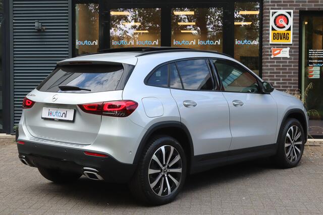Mercedes-Benz GLA-KLASSE 250 e Progressive Night Pano/LED/Leder/Keyless/Camera/Elek. stoelen/Dodehoek/19"/Trekhaak wegkl.