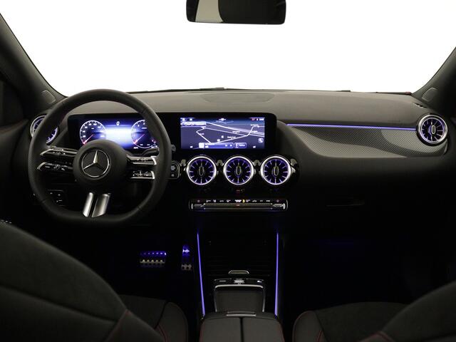 Mercedes-Benz GLA-KLASSE 180 AMG Line | Nightpakket | Parkeerpakket met achteruitrijcamera | Keyless-Go comfortpakket | USB-pakket plus | Dodehoekassistent | GUARD 360 ° Vehicle protection Plus |