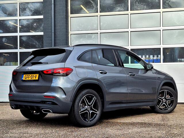 Mercedes-Benz GLA-KLASSE 250 e | AMG Line | Night pakket | Parkeersensoren rondom | Widescreen | Stoelverwarming voor | Easy Pack achterklep | LED verlichting