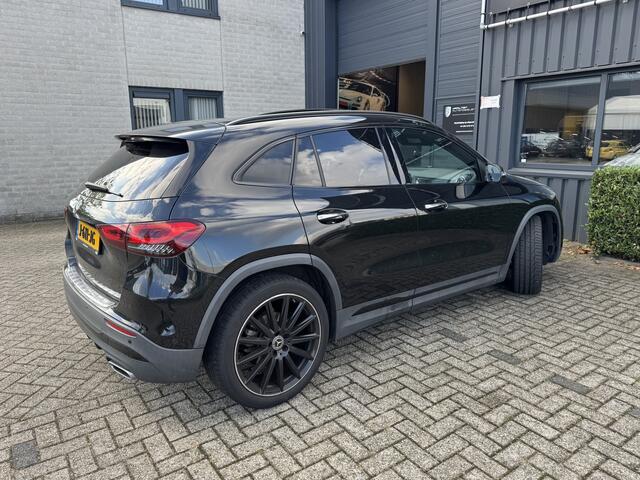 Mercedes-Benz GLA-KLASSE 200 AMG Line Panormadak Leder alcantara Navi 20" 66dkm!!